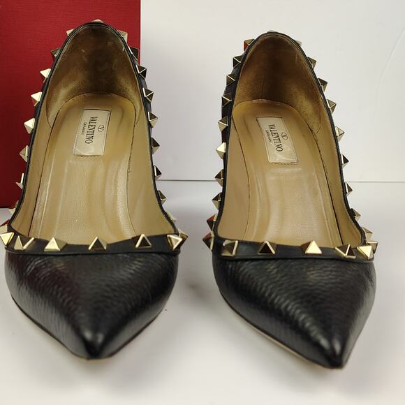Valentino Black Pebbled Garavani Rockstud Pointed Toe Pump Heel Size 37 1/2 - Picture 2 of 12